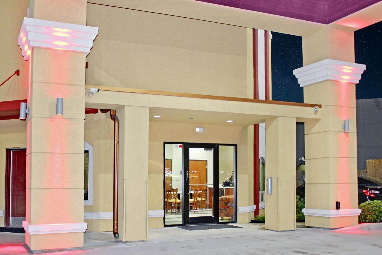 Palacio Royale Houston Nw At Beltway 8 Exterior photo